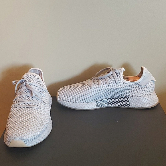 adidas deerupt running shoes